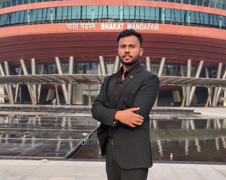 From Bihar to Building India’s Pet-Tech Future The Remarkable Journey of Suraj Kumar, Founder & CEO of AnimalsLover