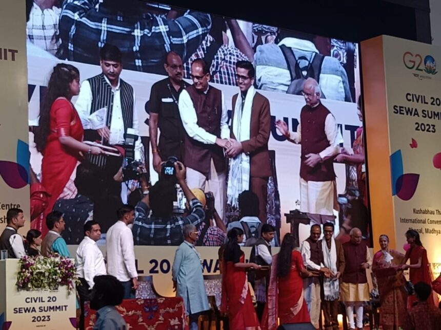 स्वास्थ्य का भविष्य : भारतीय वैज्ञानिक प्राचीन चिकित्सा पद्धति, चेतना-विज्ञान और जीवनशैली आधारित स्वास्थ्य मॉडल पर डॉ. अम्बर पारे का दृष्टिकोण